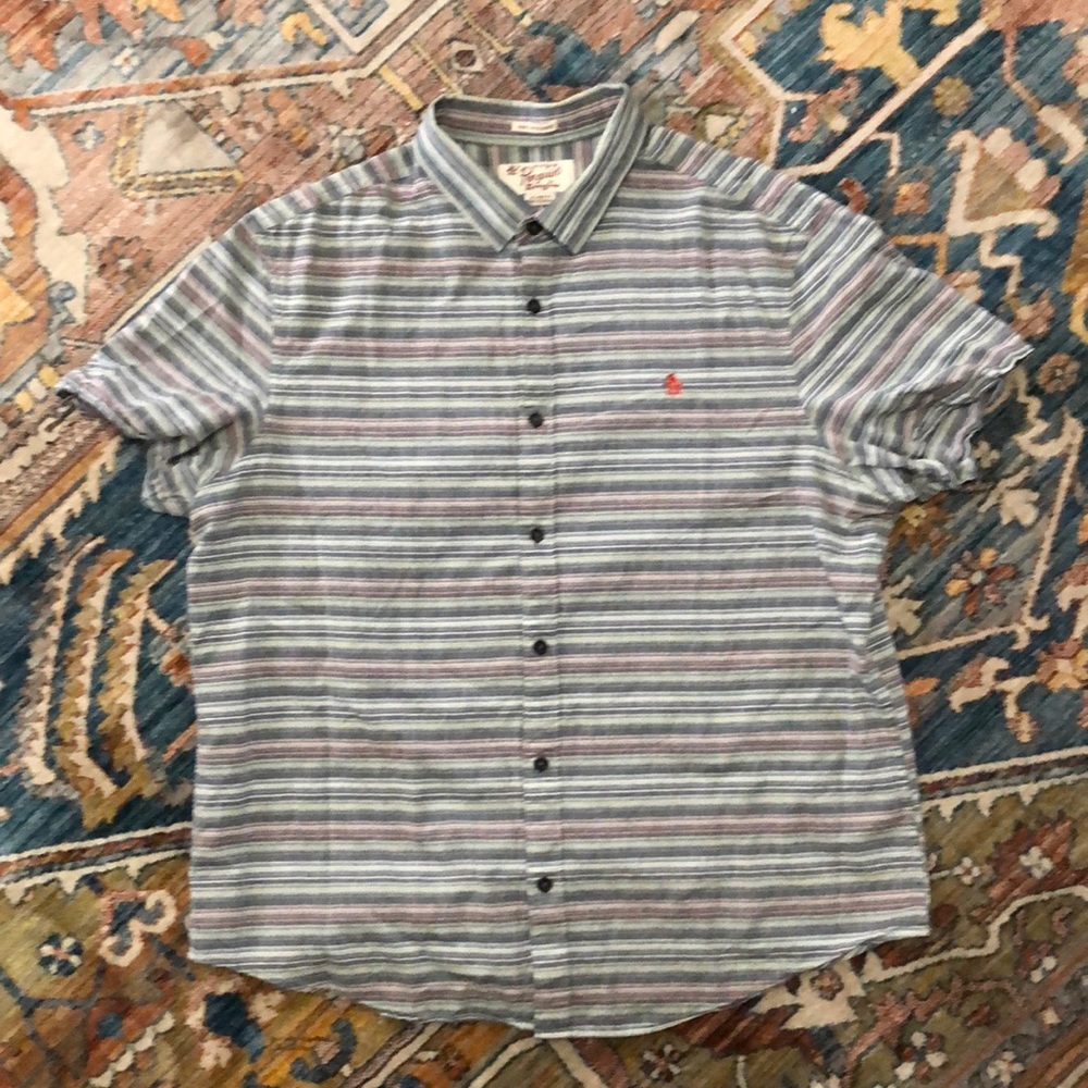 Lightweight Penguin Short Sleeve Button Up